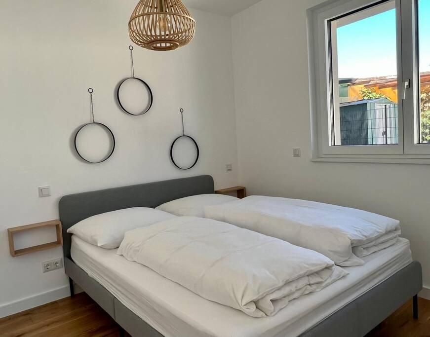 Modern Studio Gardenia_Gartenwohnung Alte Donau فيينا المظهر الخارجي الصورة