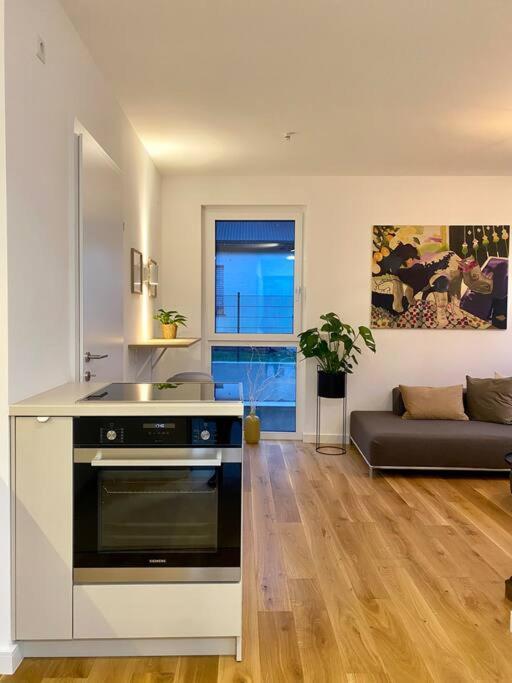 Modern Studio Gardenia_Gartenwohnung Alte Donau فيينا المظهر الخارجي الصورة
